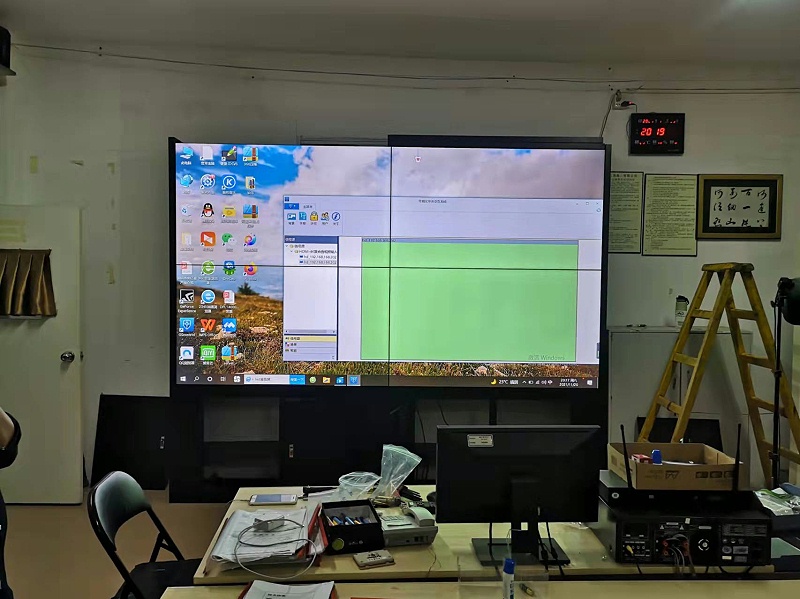 中億睿65寸拼接屏?xí)h室項目安裝效果圖